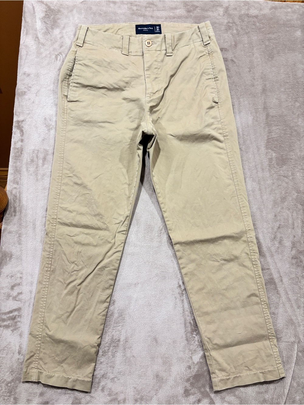 Abercrombie & Fitch Men’s Khaki Tan Chino Pants